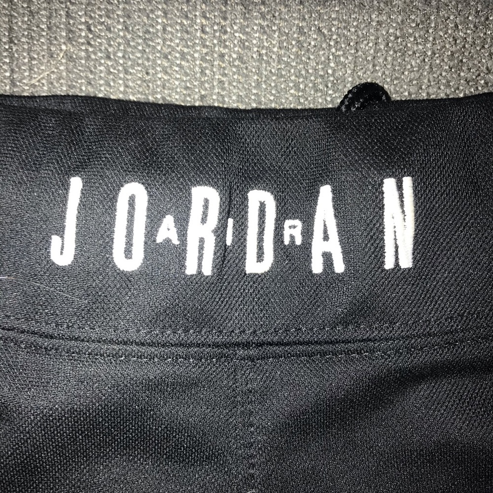 Air Jordan athletic shorts. Dry Fit (size: Medium)